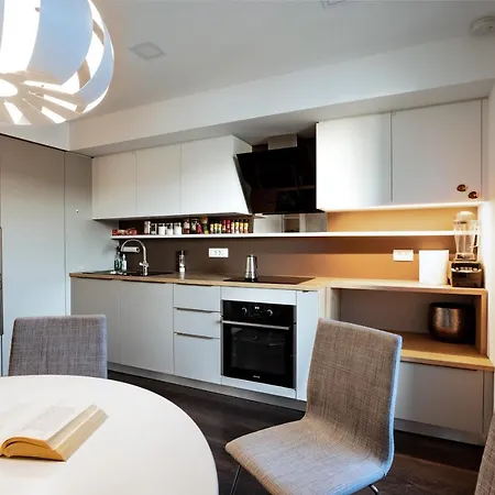 Elegant 1-bedroom Near Hill Forest * Ljubljana