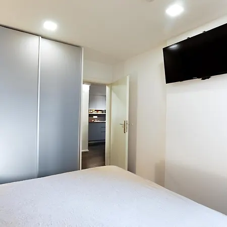 Elegant 1-bedroom Near Hill Forest Lägenhet Ljubljana